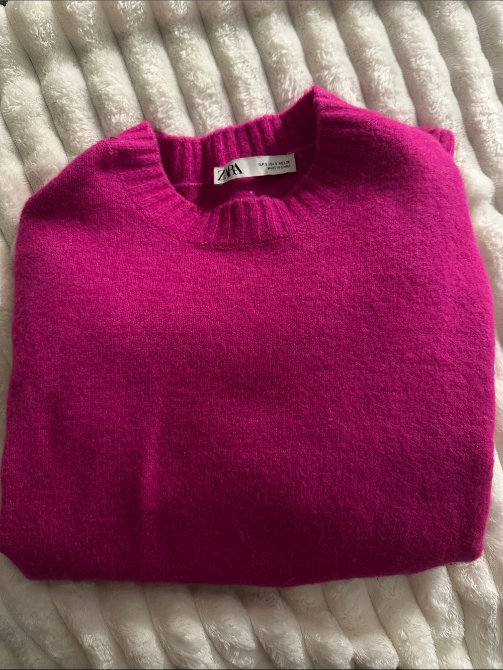 Zara Women's Bright Magenta Sweater